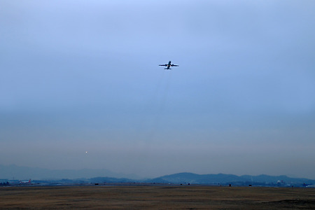 새벽 비행 (김포공항. 2014.12.07.일)