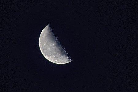 기운 달도 달이다 (베란다. 2014.11.15.토)