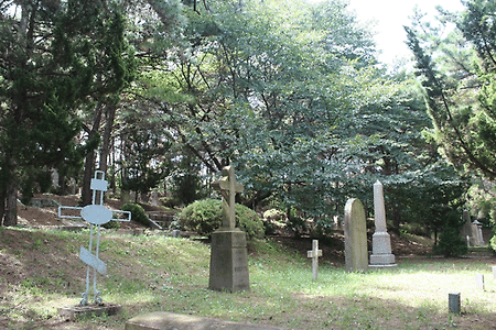 최초의 서양인 묘지 - 인천 청학동 외국인묘지
