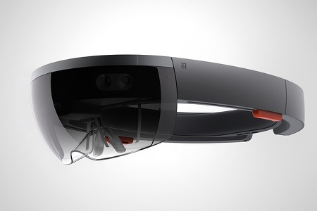 윈도우10의 비밀무기 홀로렌즈(HoloLens), 증강현실(AR)에 생기를 불어넣을까?