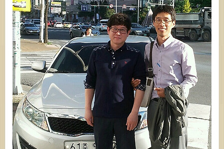 <대전에서 방문해 주신 K5 차량을 구입해 주신 고객님><고향친구가 있어서 행복하다-인기좋은 K5중형차세단>