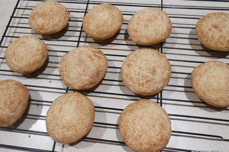 아이들이 만든 수제 쿠키 스니커두들 (Snickerdoodle)