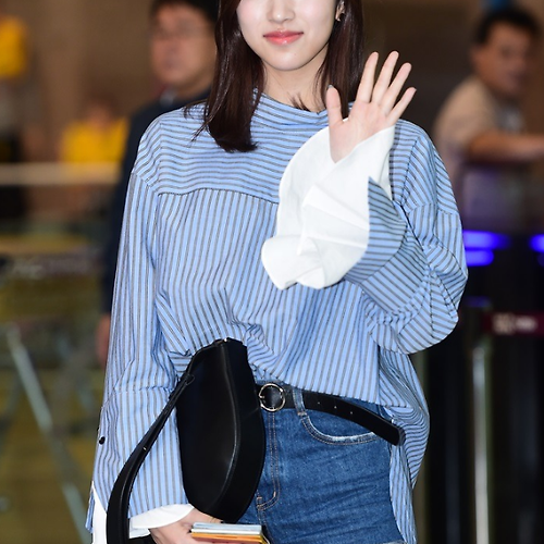 트와이스 미나 공항패션