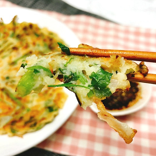 미나리 간돼지고기 부침개 ~ 은은함과 고소함을 동시에 맛보세요