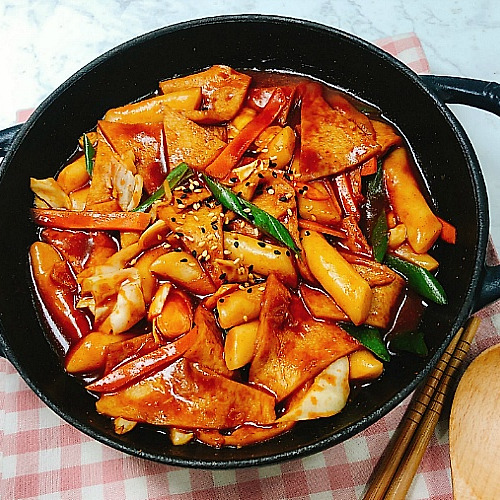 매운맛은 줄이고 감칠맛 살리는 특급비법~ [장반반 떡볶이]