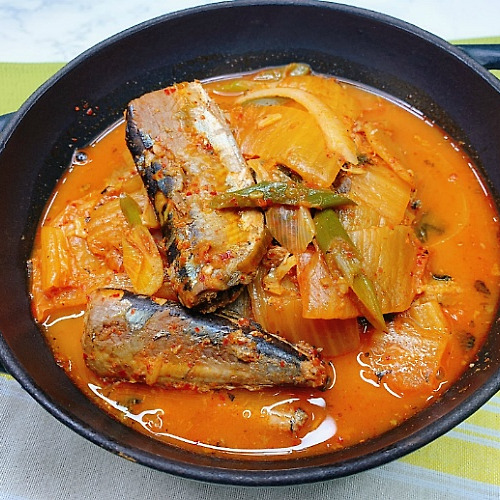 비리지 않는 백종원 꽁치통조림 김치찌개 만들기