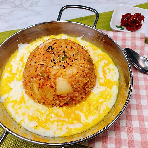 맛도 비주얼도 좋은 ~백종원 우주선 김치볶음밥 만들기