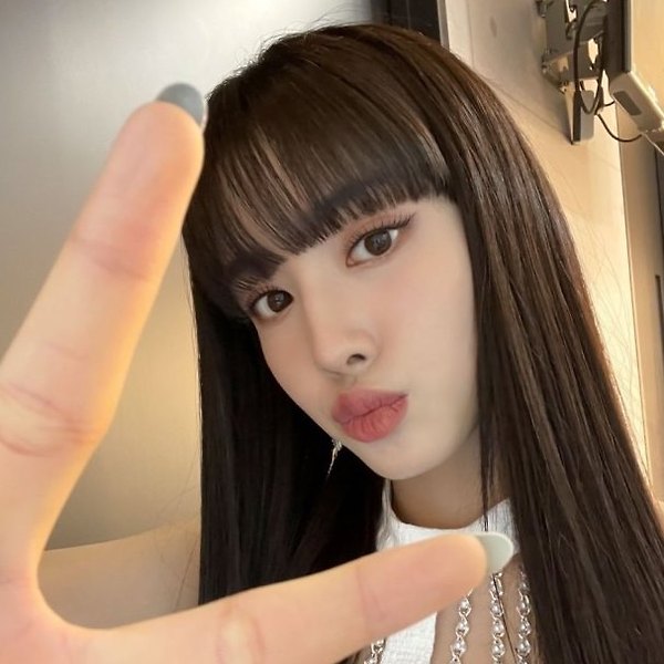 스테이씨 윤 움짤