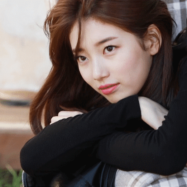 수지 코스모폴리탄 촬영 비하인드 고화질