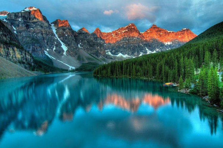 캐나다에서 가장 아름다운 호수는?