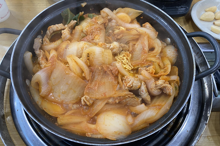 쯔양도 감동하고 돌아간 광명 소하동 맛집, <돼지집두루치기전문점> 솔직 후기