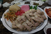 원적산 공원 맛집 고정민 칼국수에서 보쌈을 먹어보다.