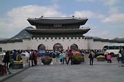 가족들과 서울나들이로 구경간 광화문, 하지만 입구에서 포기할 수 밖에 없었던 이유!
