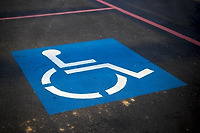 장애인 주차증 (장애인 전용 주차 구역 주차 표지) 구별하는 법