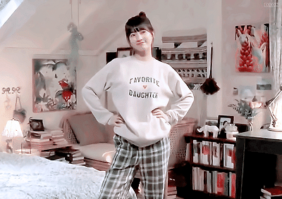 스타트업 티저 촬영 메이킹 영상 수지 GIF