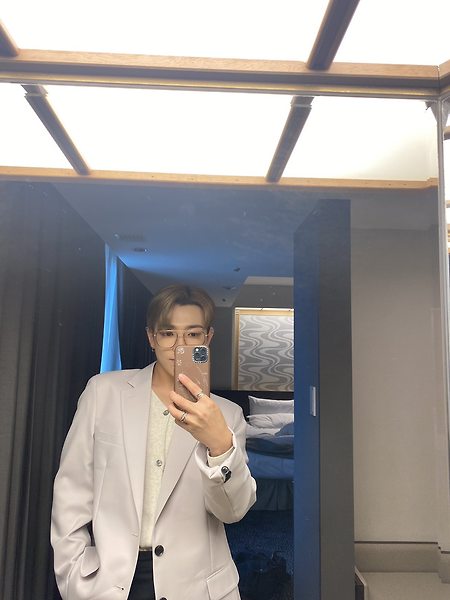 [#홍중] 거울과 나(?)