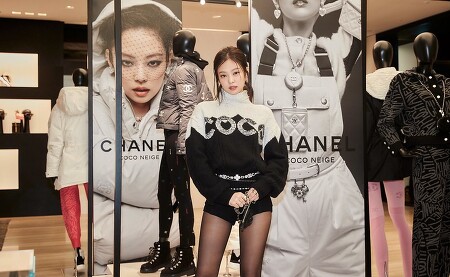 BLACKPINK(블랙핑크) JENNIE(제니) 샤넬 코코네쥬 컬렉션 서울 플래그십 부티크 방문 사진 고화질