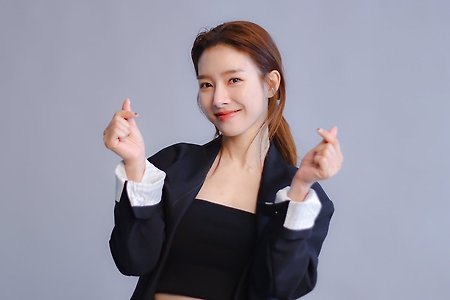 배우 김소은 '아센디오' 새 프로필 화보 비하인드
