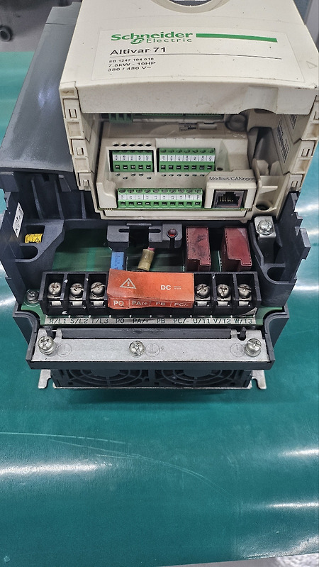 ATV71HU75N4 판매 합니다.