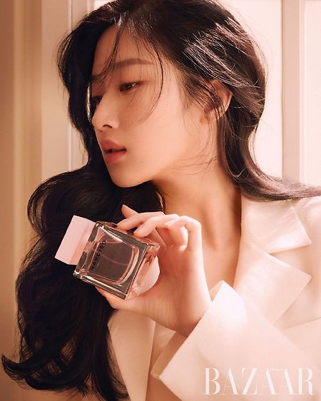 배우 문가영 'Harper's BAZAAR Korea' 나르시소 로드리게즈 화보