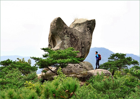 산, 바위,호수,조망,그리고 멋진 사람들.....모든 게 좋았던 가은산 둥지봉산행,