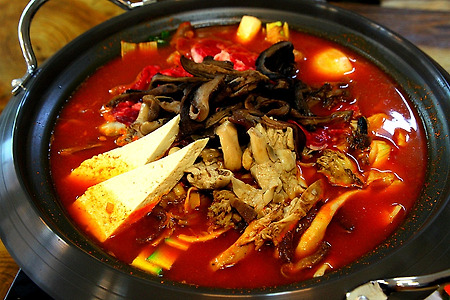 최고의 맛.. 청주 화양동 자연산버섯 식당