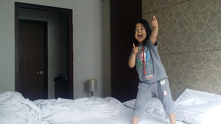 2017 여름, 부산 4/4 ~춤추고 노래하고