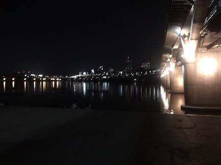 2012년 12월, 죤죤횬과 한강에서