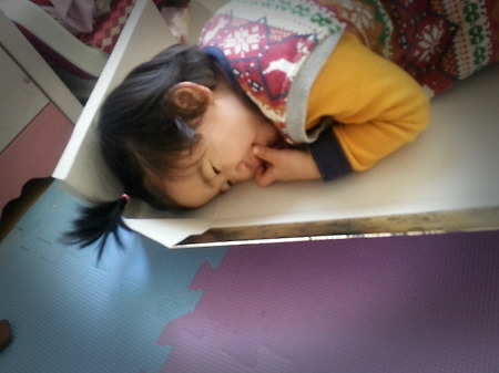 박스안에서 시체놀이