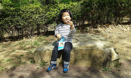 뭐지? 흐앙~ 개미?!!