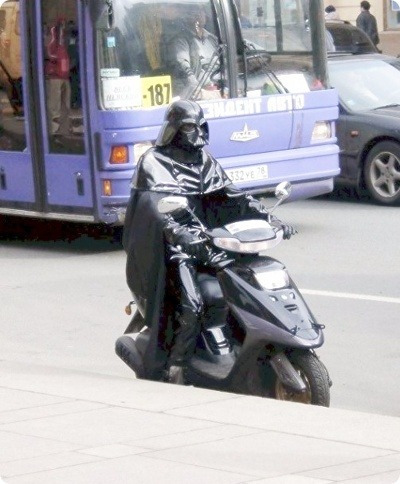 출근하는 Darth Vador