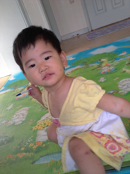 낙서중 (feat.모기의 습격)