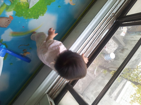 정찰중. 이상무!