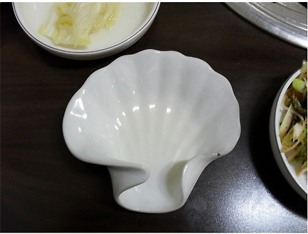 외국인들에게 요긴한 쌈싸먹는 그릇