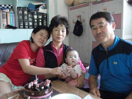 생후 6개월, 가평 할아버지, 할머니와