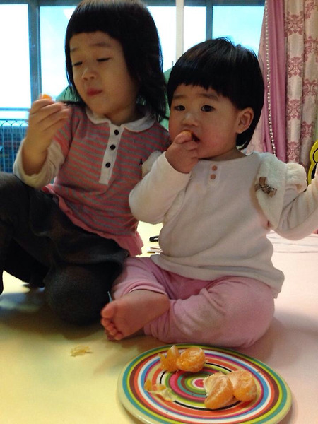 유라, 유정 자매