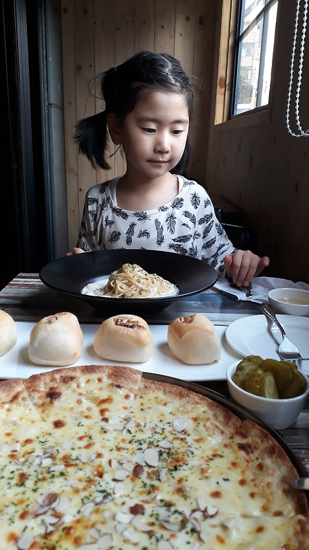 동네 파스타집에서