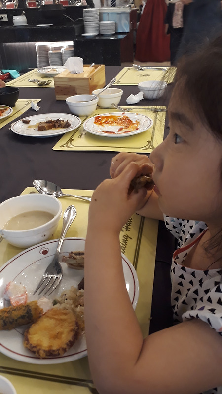 아빠친구 결혼식장에서