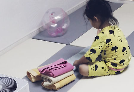 빨래개는 도연이 ^^;