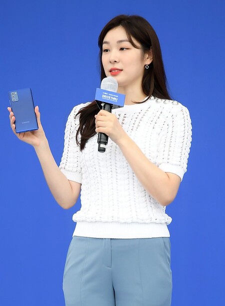 김연아(Kim Yu-na) SKT 갤럭시 노트20 5G 드라이브 스루 행사 사진 고화질