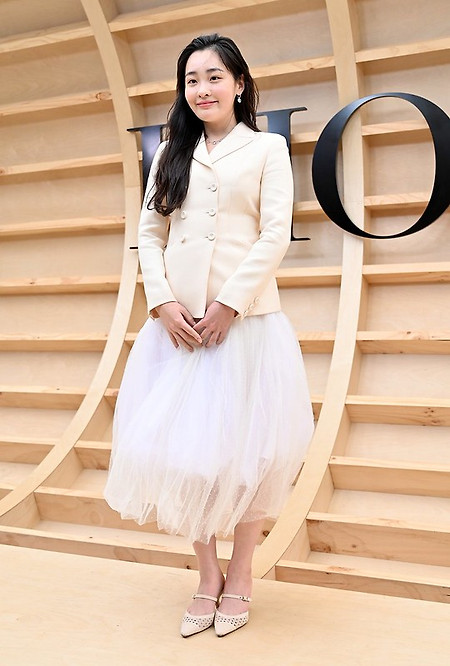 김민하(Kim Min-ha) 디올 2022 가을 여성 컬렉션 패션쇼 사진 고화질
