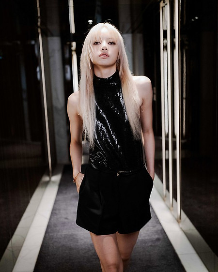 BLACKPINK(블랙핑크) LISA(리사) 셀린느 남성 2023 S/S 패션쇼 사진 고화질