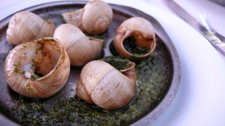 달팽이 요리, 파리 몽마르뜨 (escargot dish)