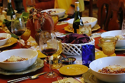 미국의 이웃 디너 초대 문화 엿보기, 전화 메세지에서 풀코스 메뉴까지