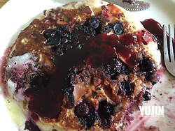 처음 본 팬케이크, 뭐가 들었는지 알면 쇼킹!!