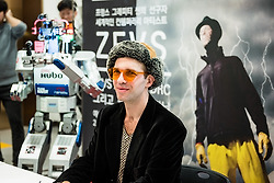 세계적 예술가 ‘제우스’. 남북정상회담 기념해 평화 기원 퍼포먼스 펼친다