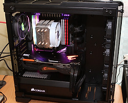 커세어 570X RGB 컴퓨터 케이스 i9-9980XE 시스템 만들기