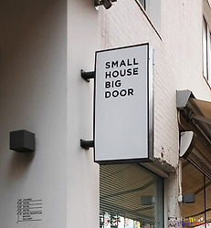 스몰하우스 빅도어/물류창고에서 호텔로. 업사이클링 호텔 Small House Big Door