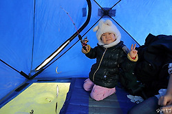 생애 첫 빙어낚시, 어린 딸과 함께한 지촌리 빙어낚시