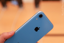 아이폰 XR 리뷰: iPhone X Refined